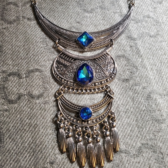 Blue stone gorgeous necklace - Picture 1 of 8